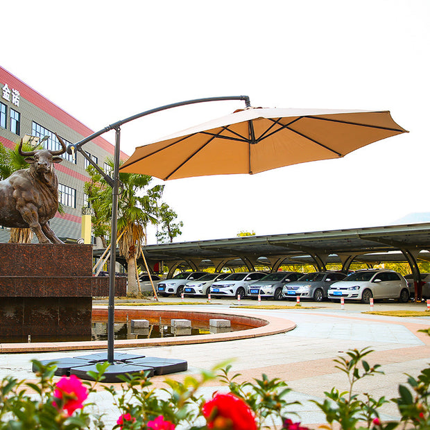 Umbrella base supporting large outdoor parasol