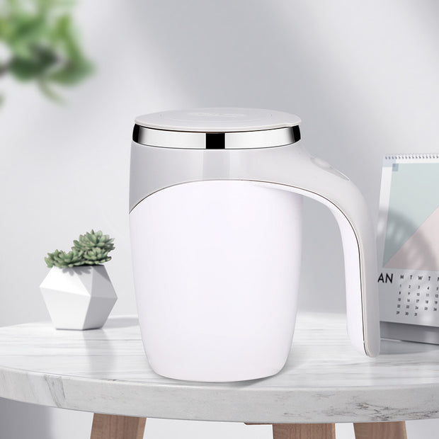 Electric mixing mug for coffee, milk and hot chocolate