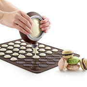 Complete baking set with mat and dispenser