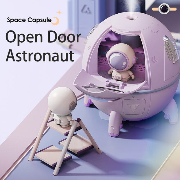 Astronaut design open capsule humidifier with toy