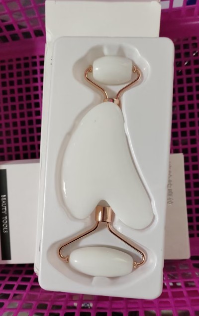 Face Lift Up Wrinkle Remover Set – Black Gua Sha + Roller